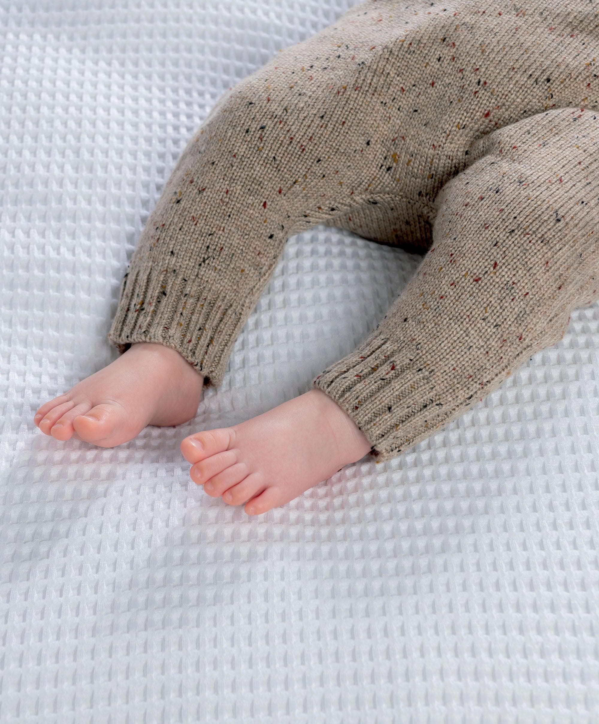 Knitted Bear Dungarees & Bodysuit Set (2 Pieces) - Image 5
