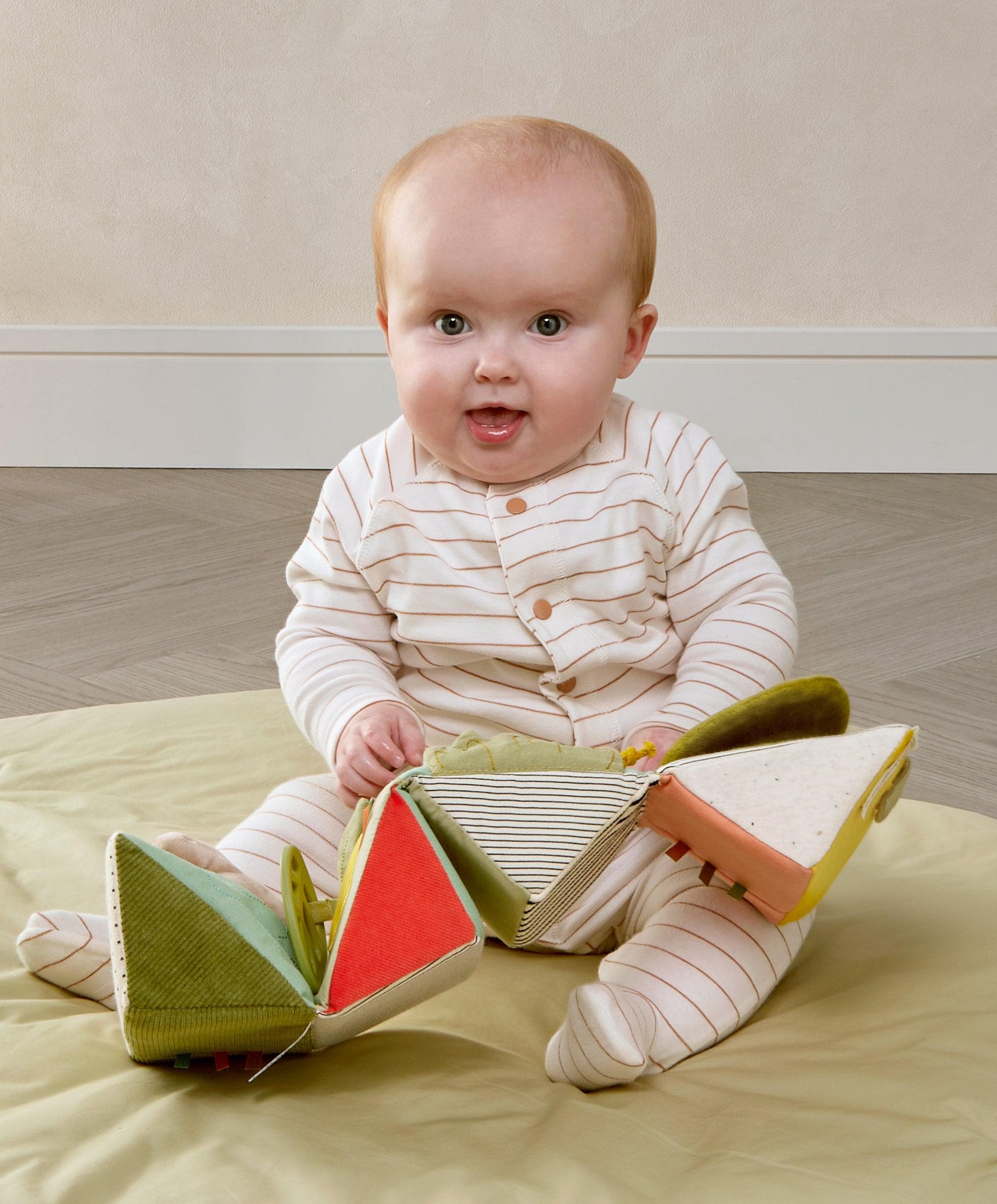 Babyplay Folding Activity Cube Toy - Image 3