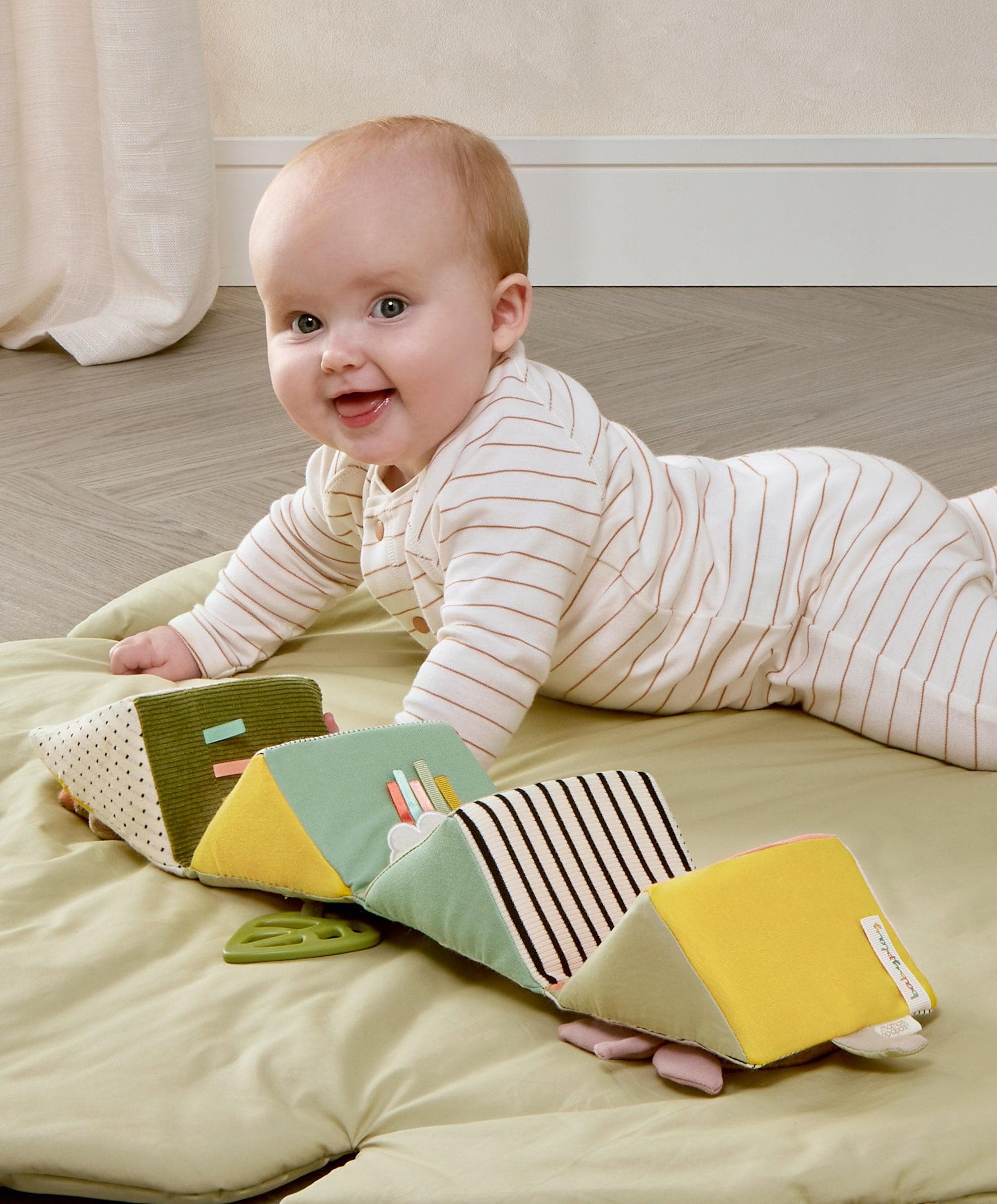 Babyplay Folding Activity Cube Toy - Image 4