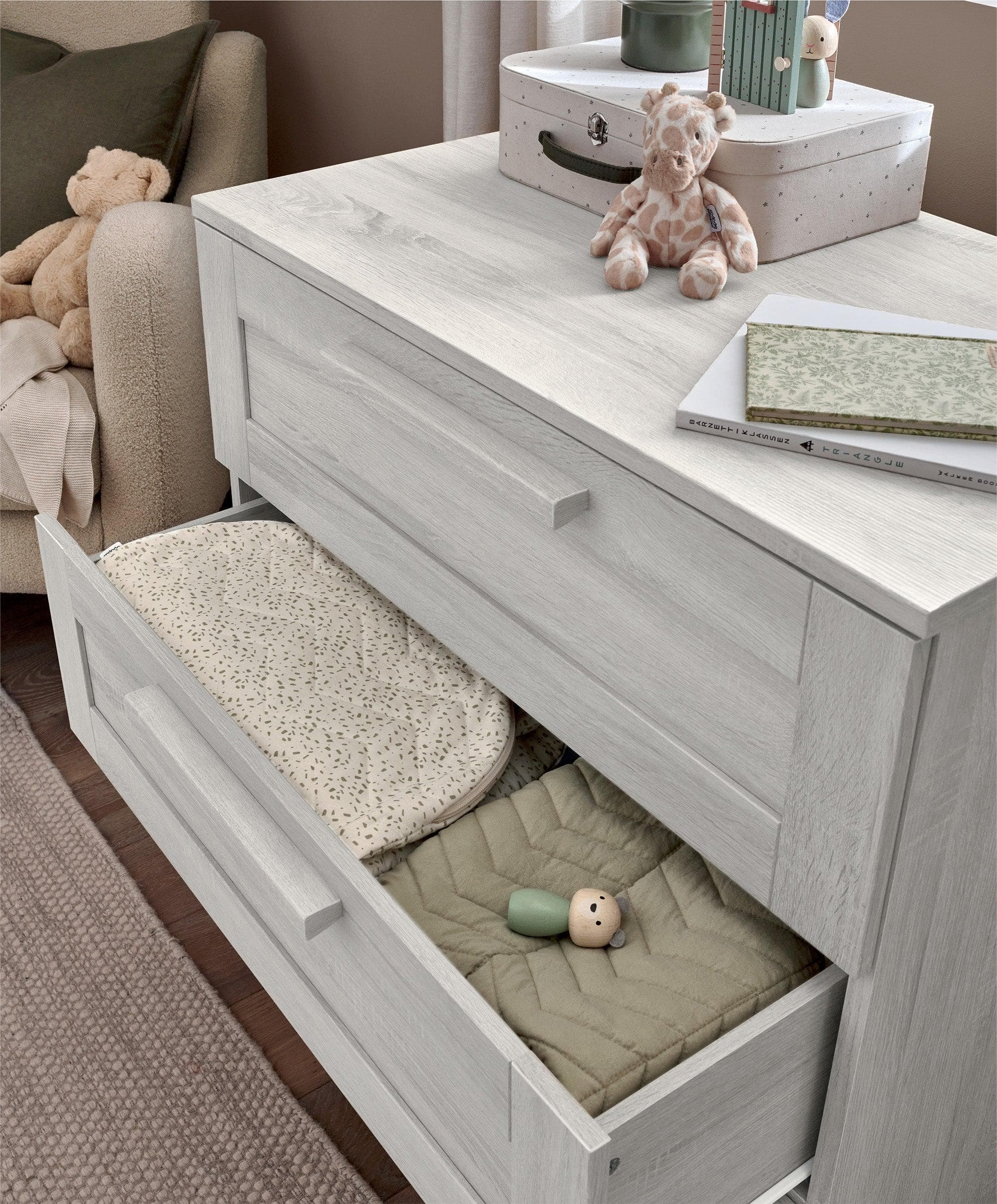 Atlas 3 Piece Cotbed Range with Dresser Changer & Wardrobe - Nimbus White - Image 8