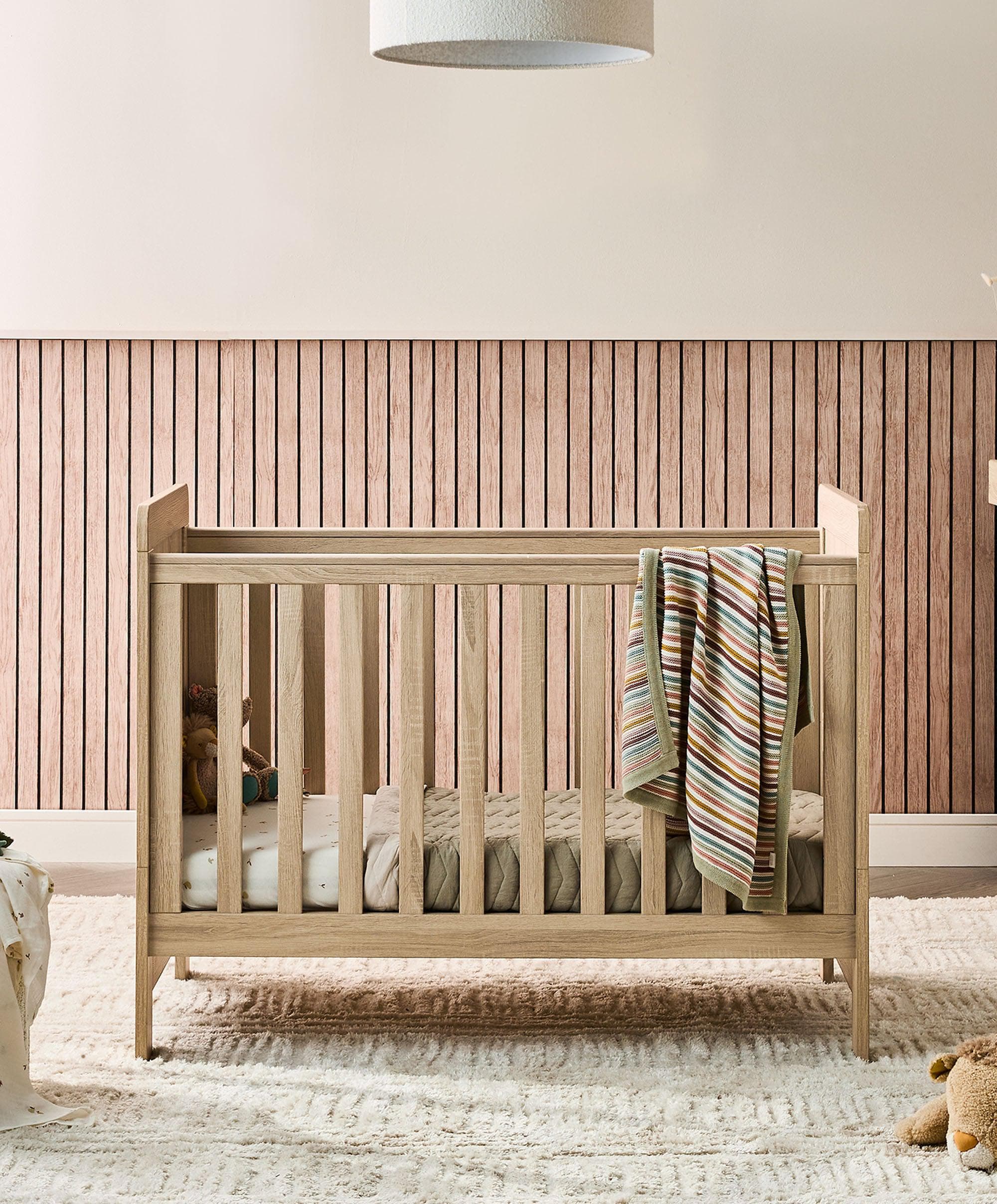 Atlas Small Cotbed - Light Oak