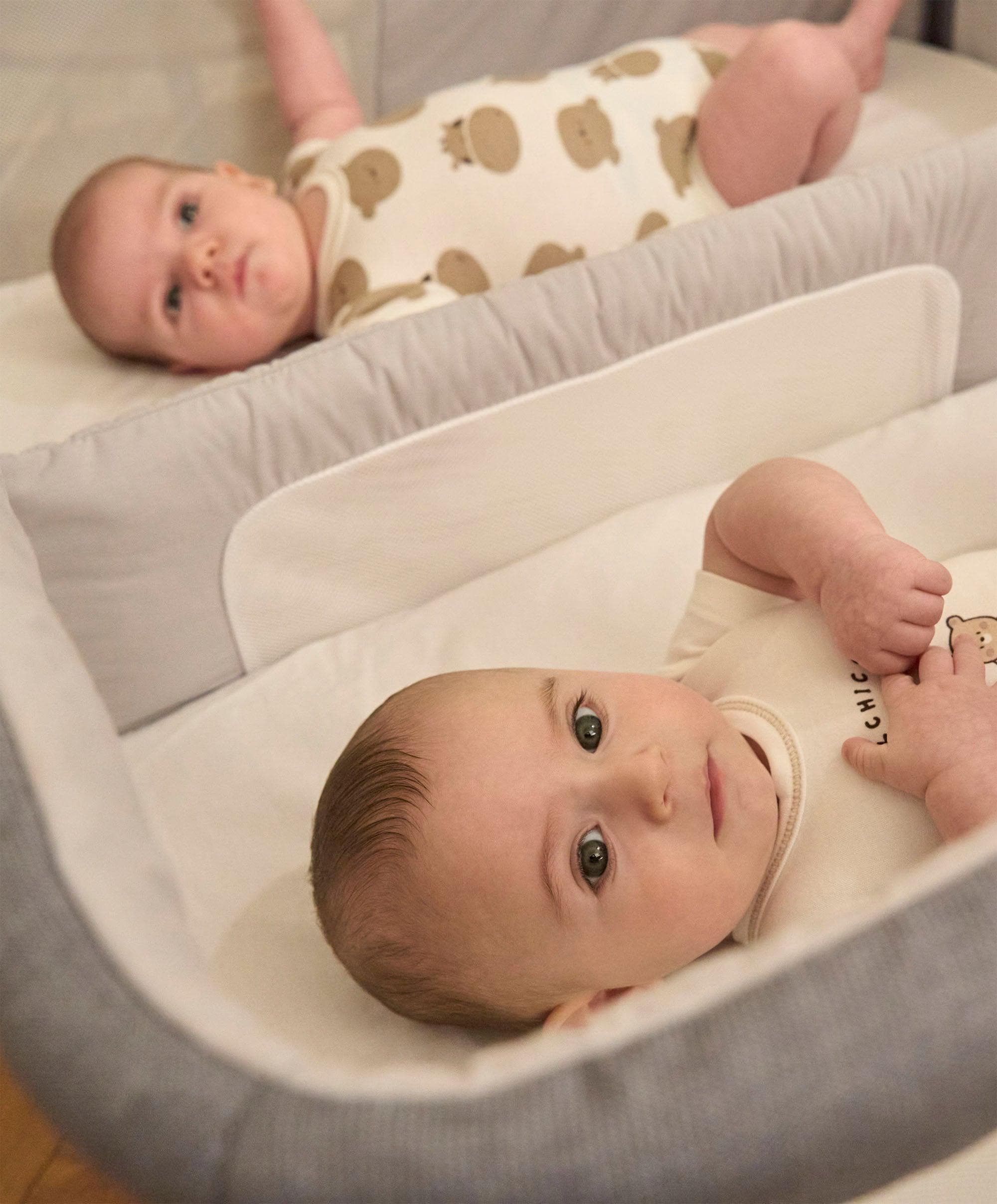 Chicco Next2Me Twins  Bedside Crib – Magnet Grey - Image 5