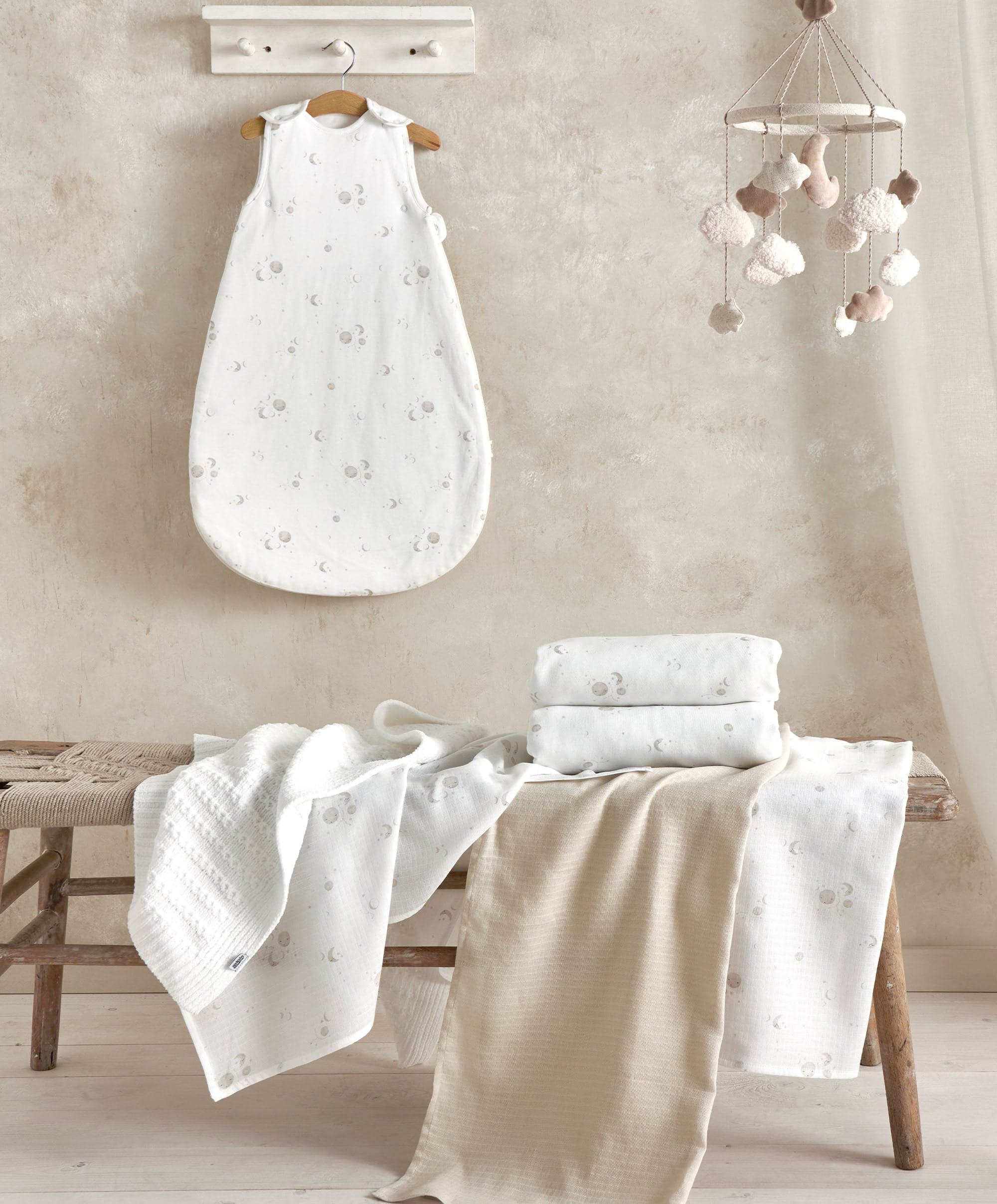 Dreampod Sleep Bag 0-6 Months (2.5 Tog) - Cosmic Sky - Image 2