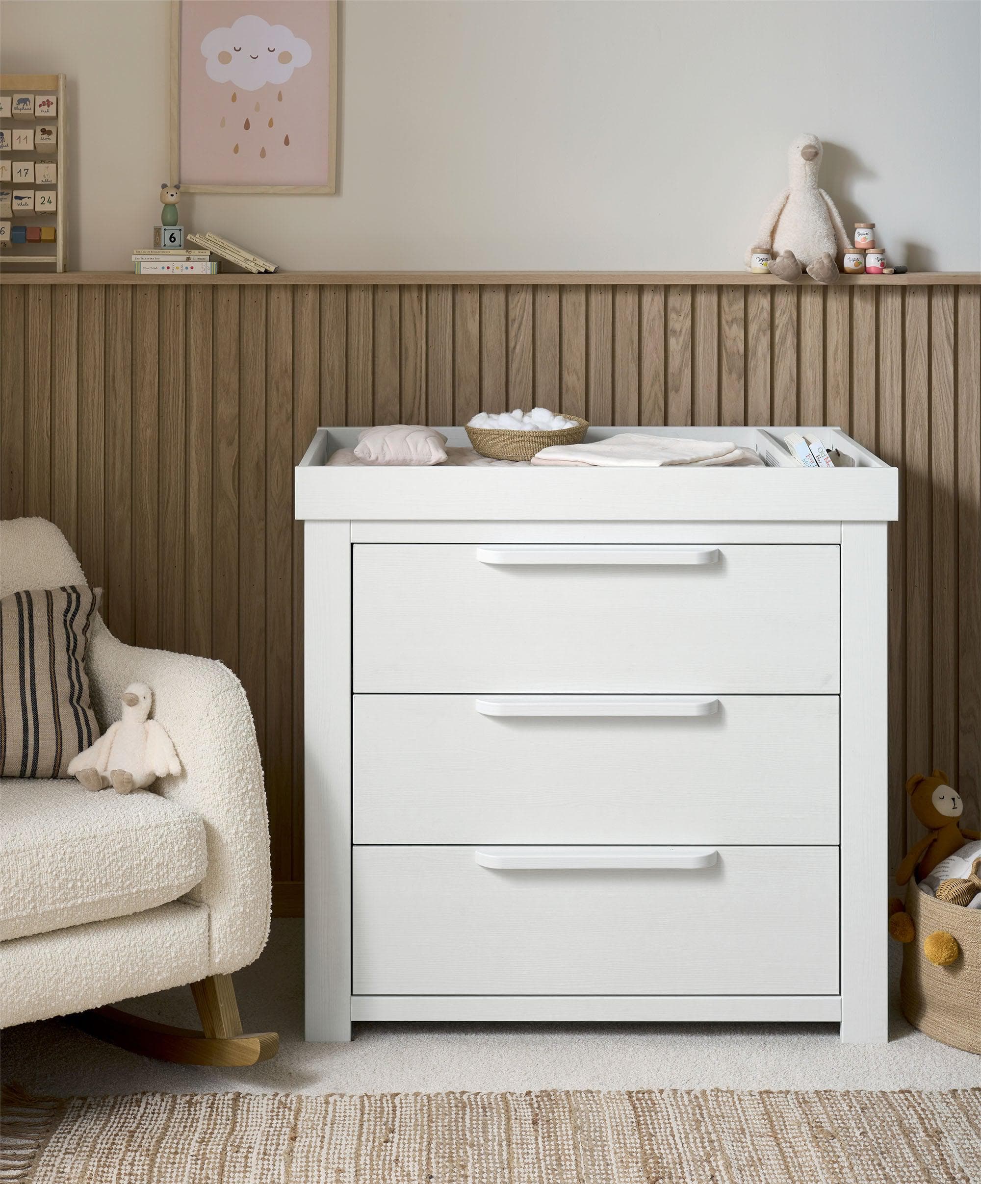 Franklin 2 Piece Cotbed Set with Dresser Changer - White Wash - Image 4