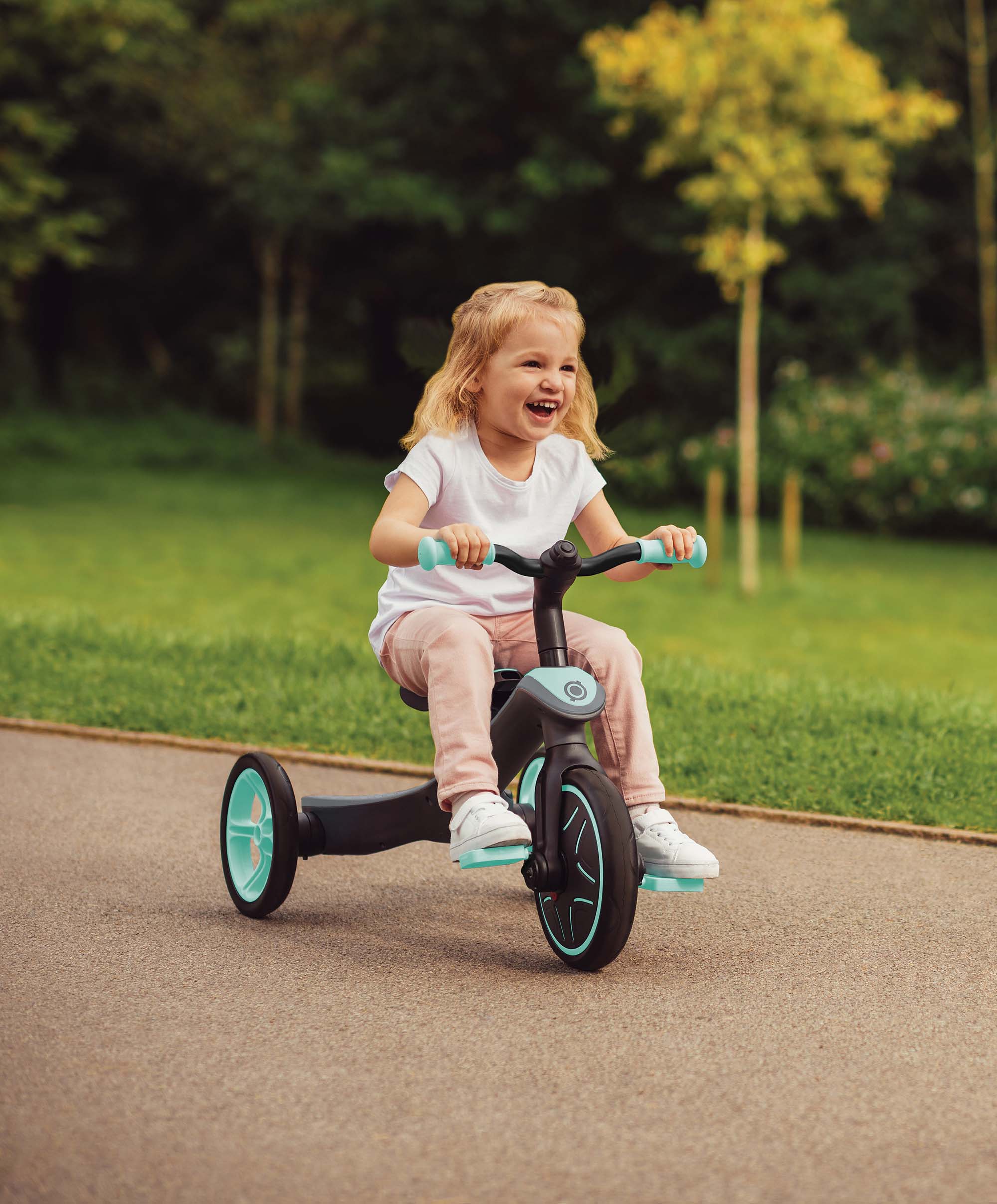 Globber Explorer 4 in 1 Trike - Mint Green - Image 3