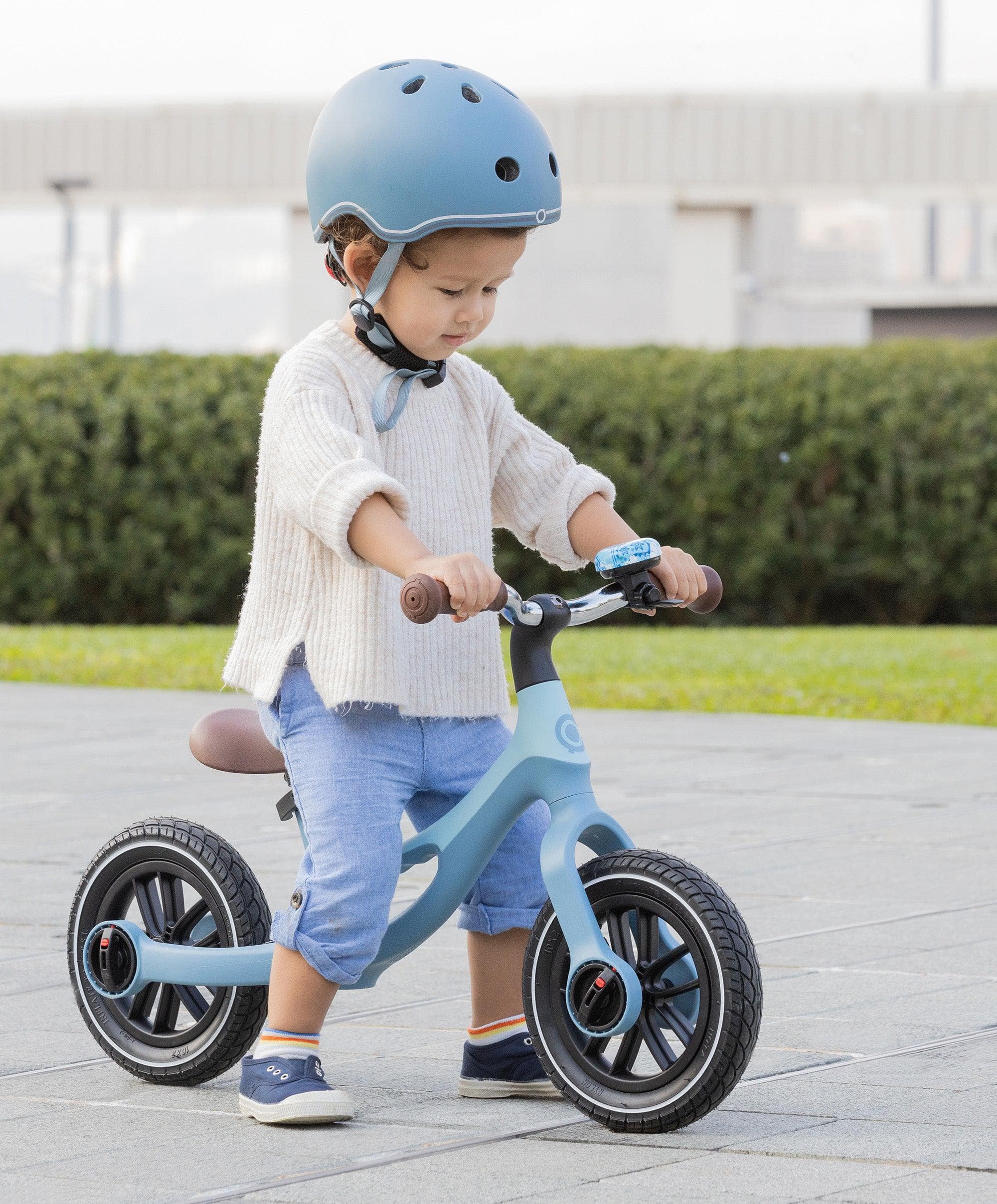 Globber Go Bike Elite Air - Pastel Blue - Image 2