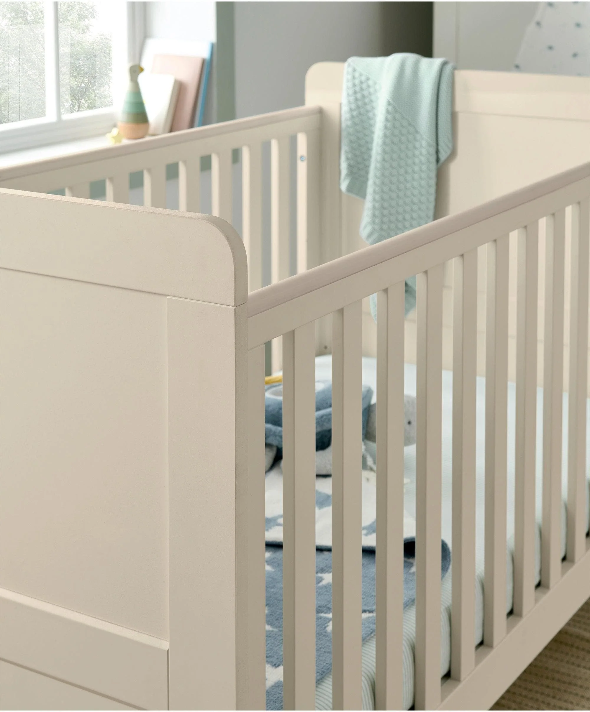 Hampden Cotbed & Luxury Hybrid Twin Cotbed Mattress Bundle - Cashmere - Image 6