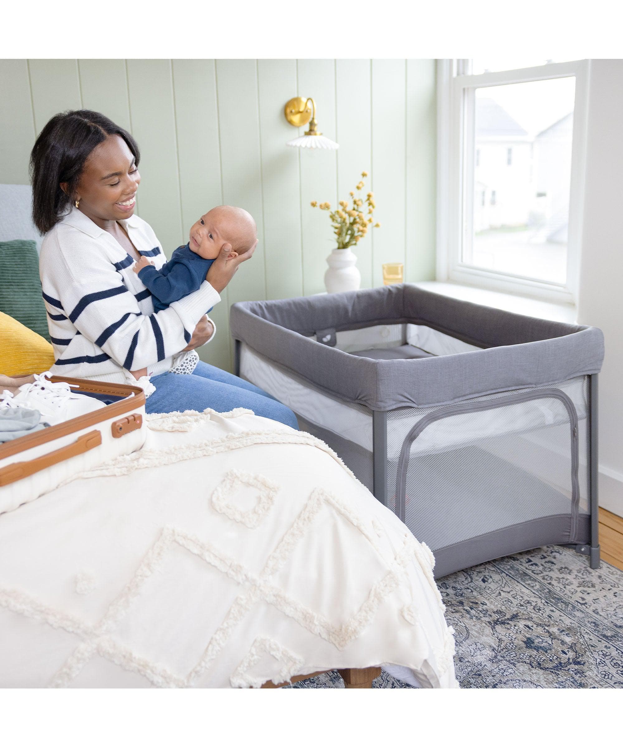 Joie amigo Travel Cot - Thunder - Image 3