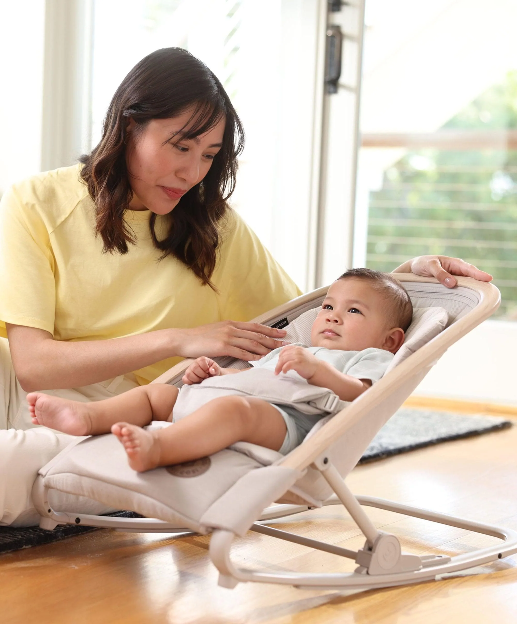 Maxi-Cosi Kori Rocker – Classic Beige - Image 2