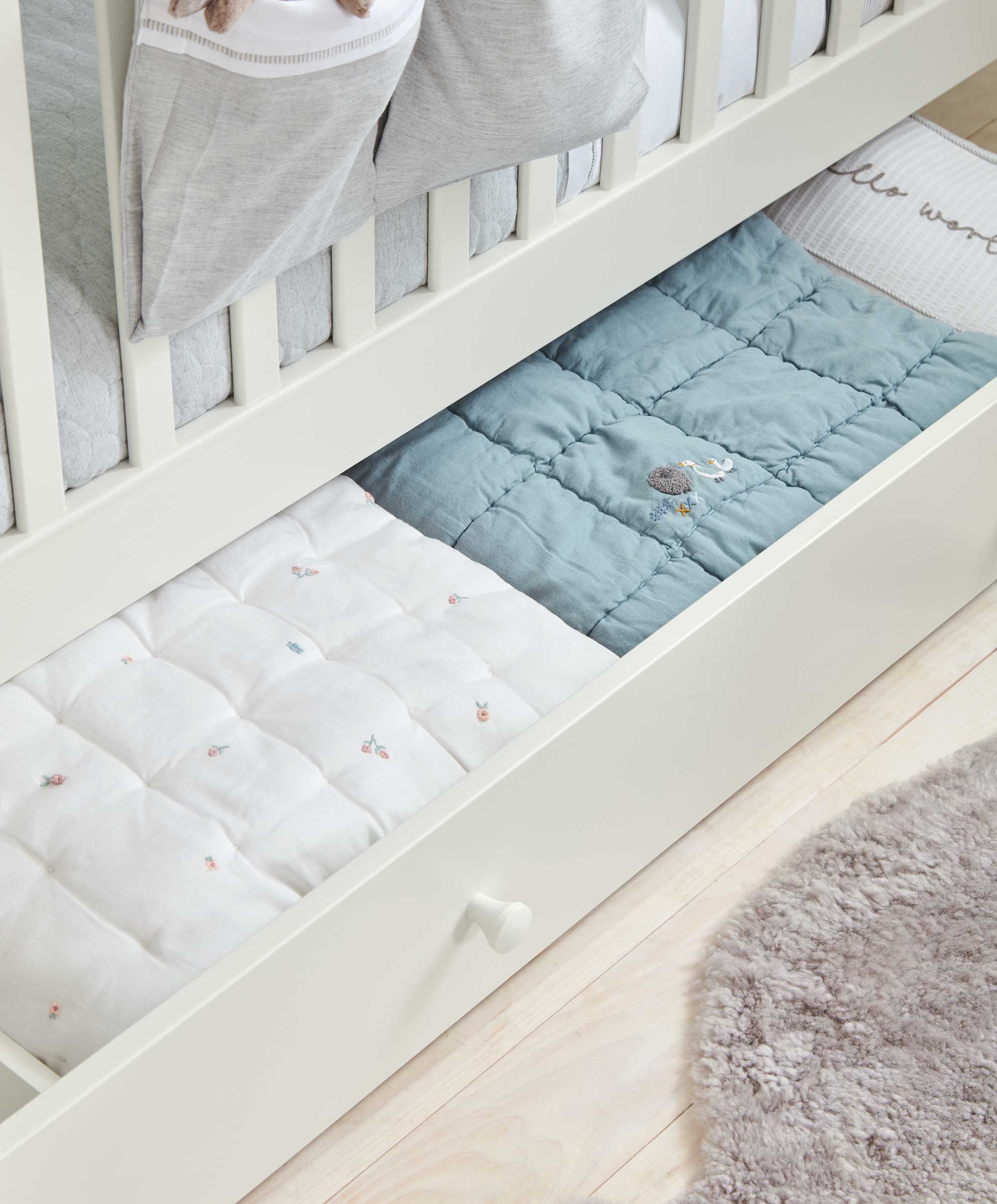 Mia Cotbed & Luxury Hybrid Twin Mattress Bundle - White - Image 5