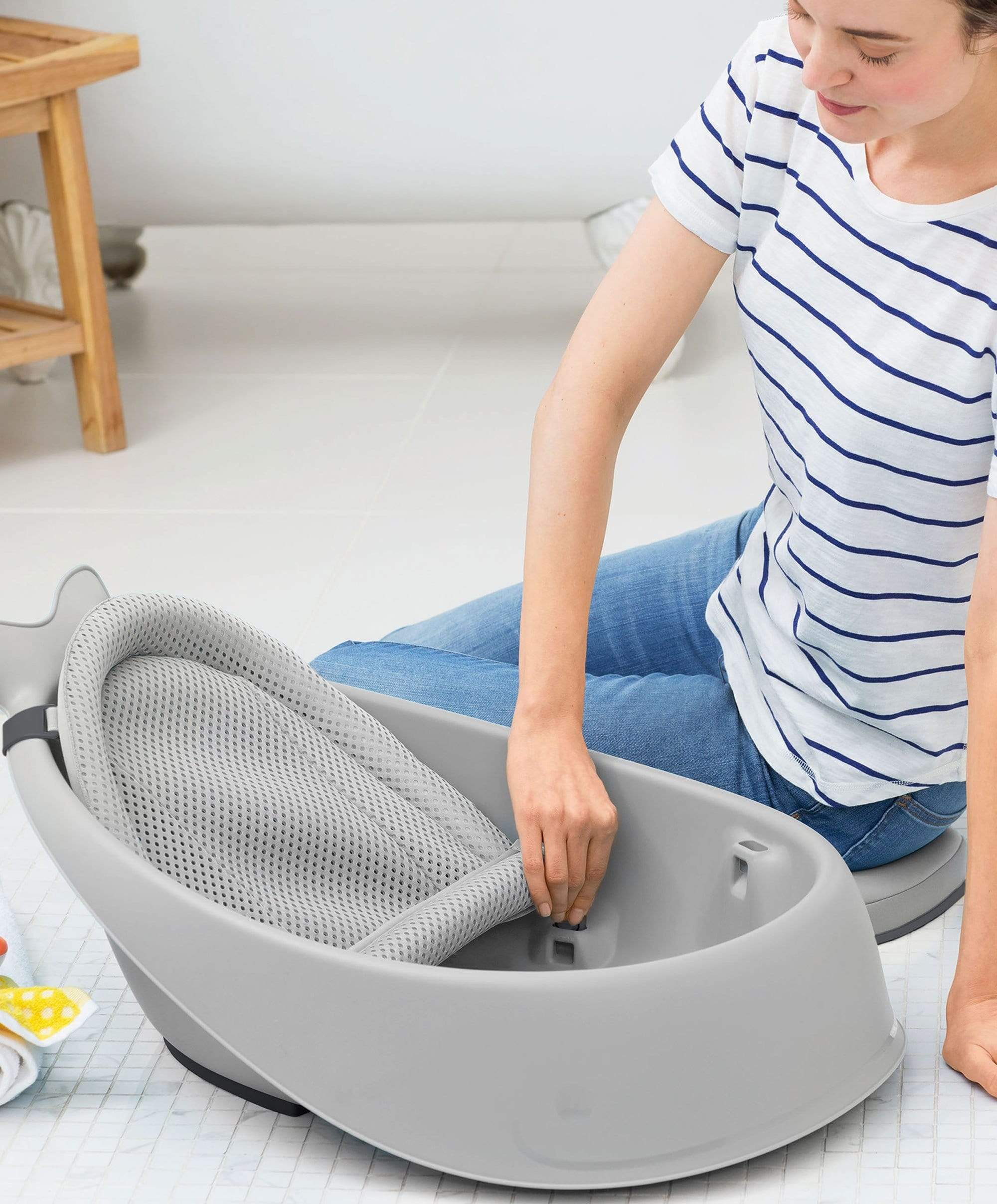 Moby 3 Stage Baby Bath - Grey - Image 14