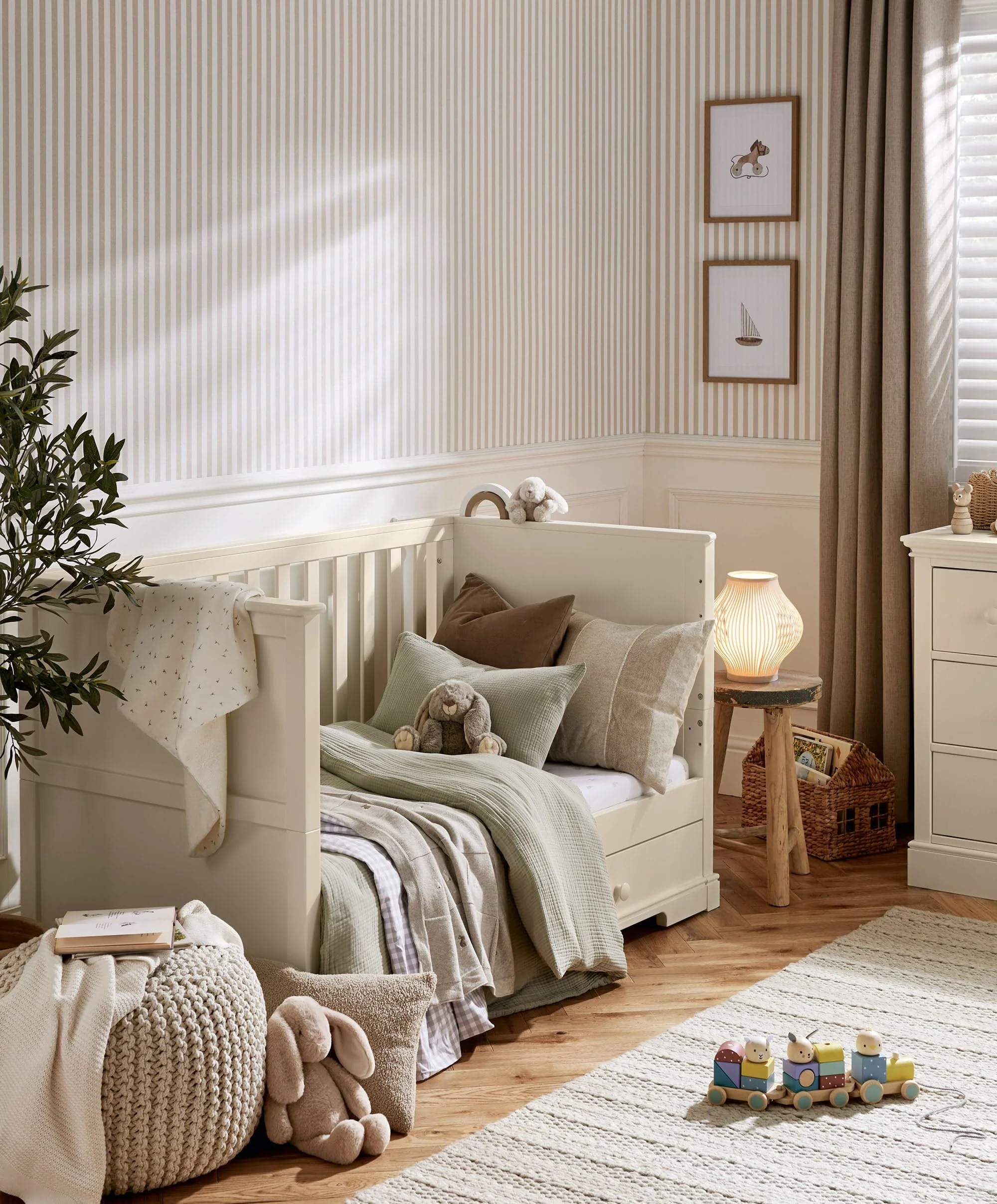 Oxford 3 Piece Cotbed Range with Dresser Changer & Wardrobe - Cashmere - Image 3