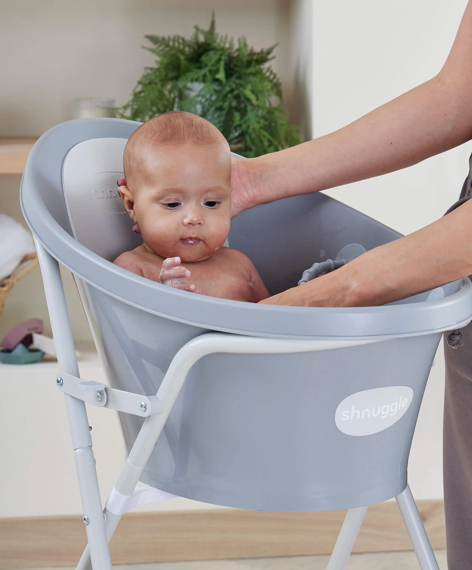 Shnuggle Baby Bath with Plug - Pebble Grey - Image 2