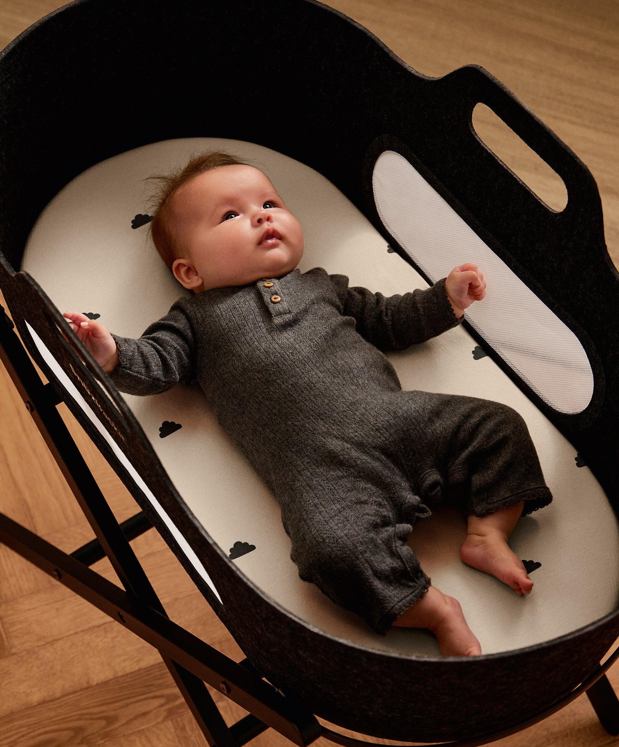 Snüz Twin Pack Moses Basket Sheets - Sand Cloud - Image 3