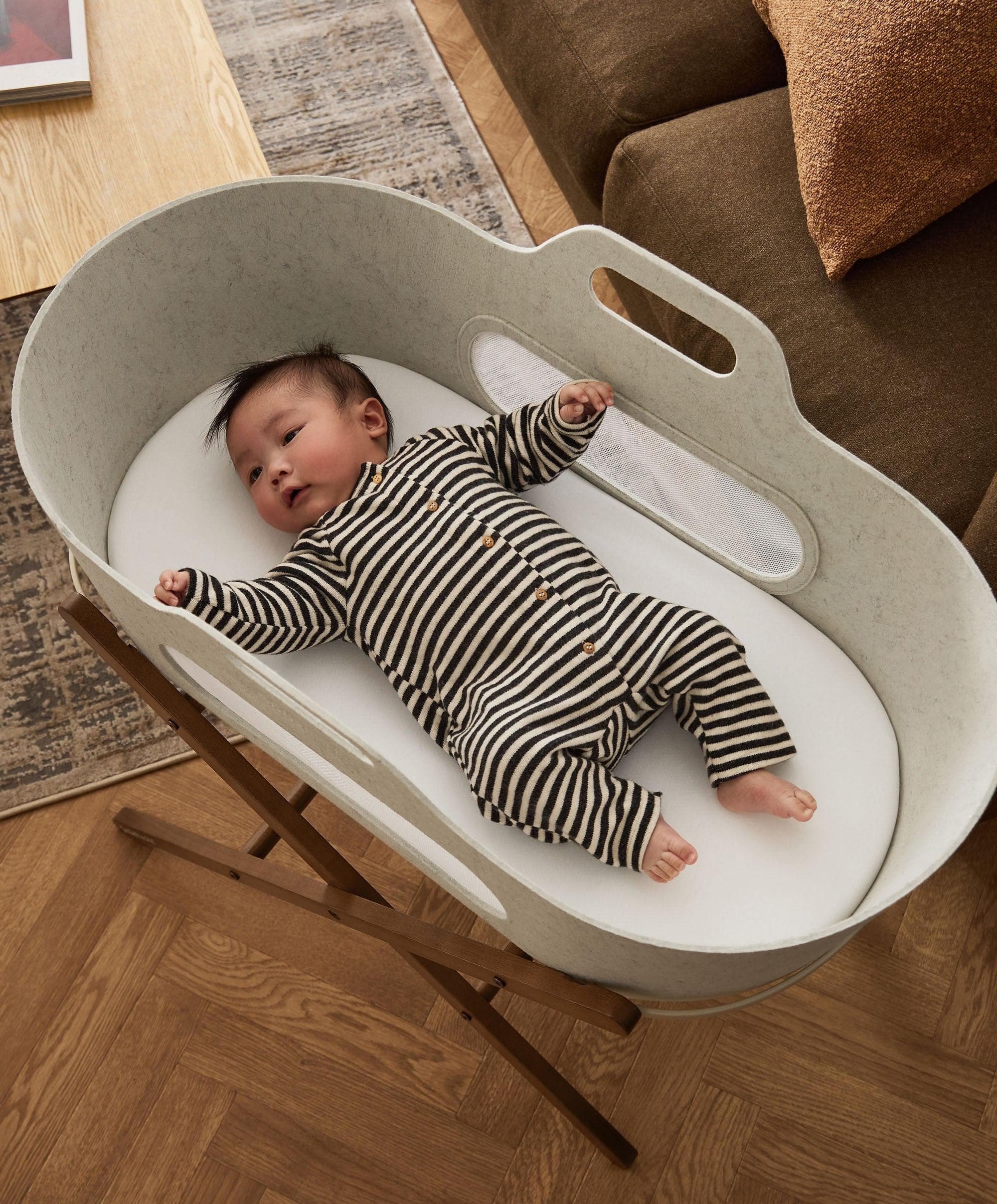 SnuzBaskit Moses Basket & Stand - Barley/Walnut - Image 2