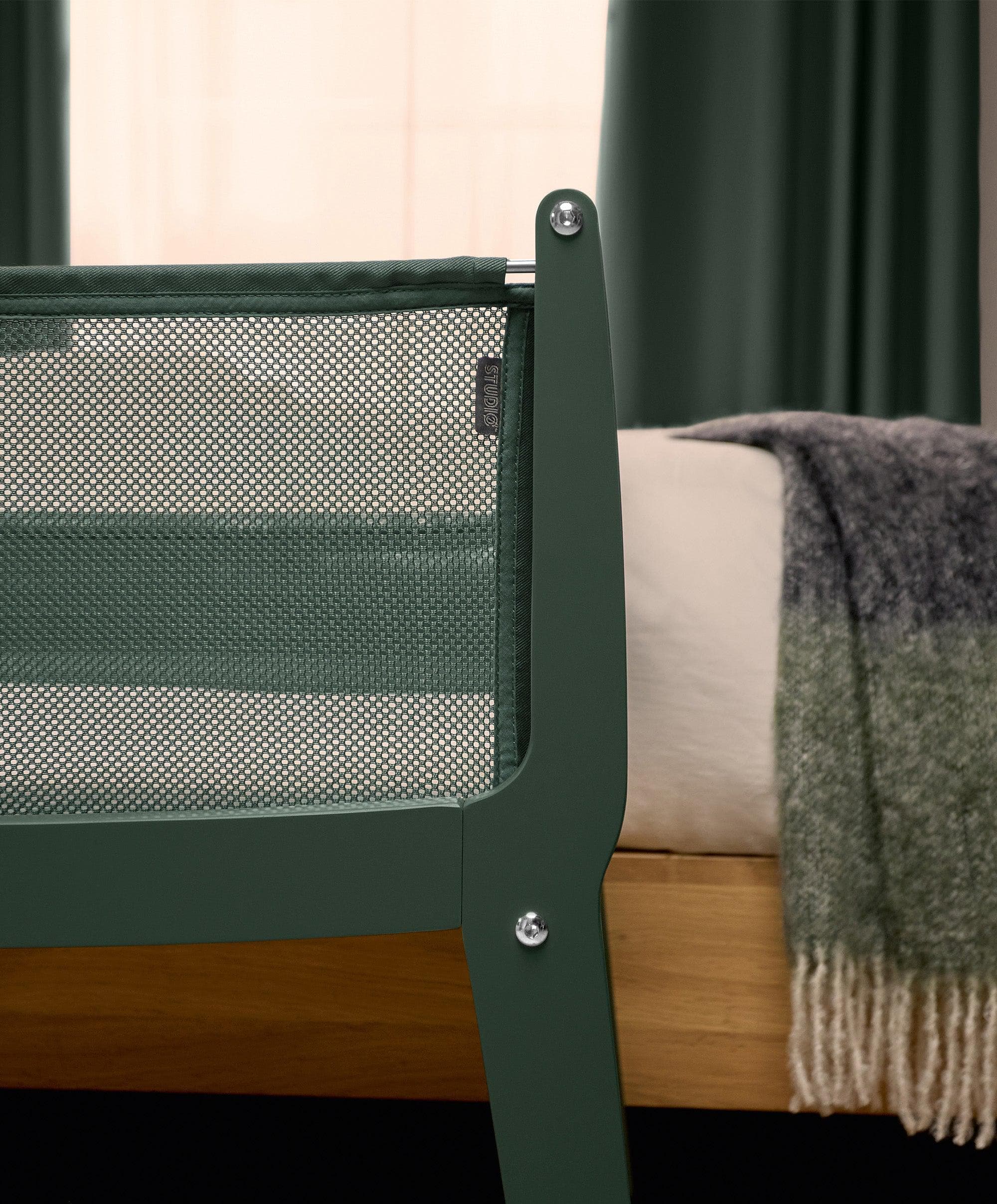 SnuzPod Studio Bedside Crib - Berlin - Image 6