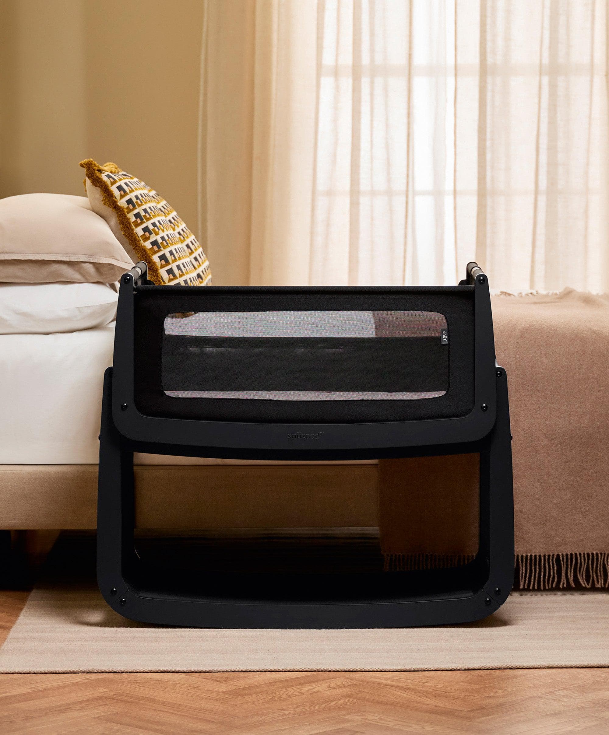 SnuzPod 5 Bedside Crib - Graphite