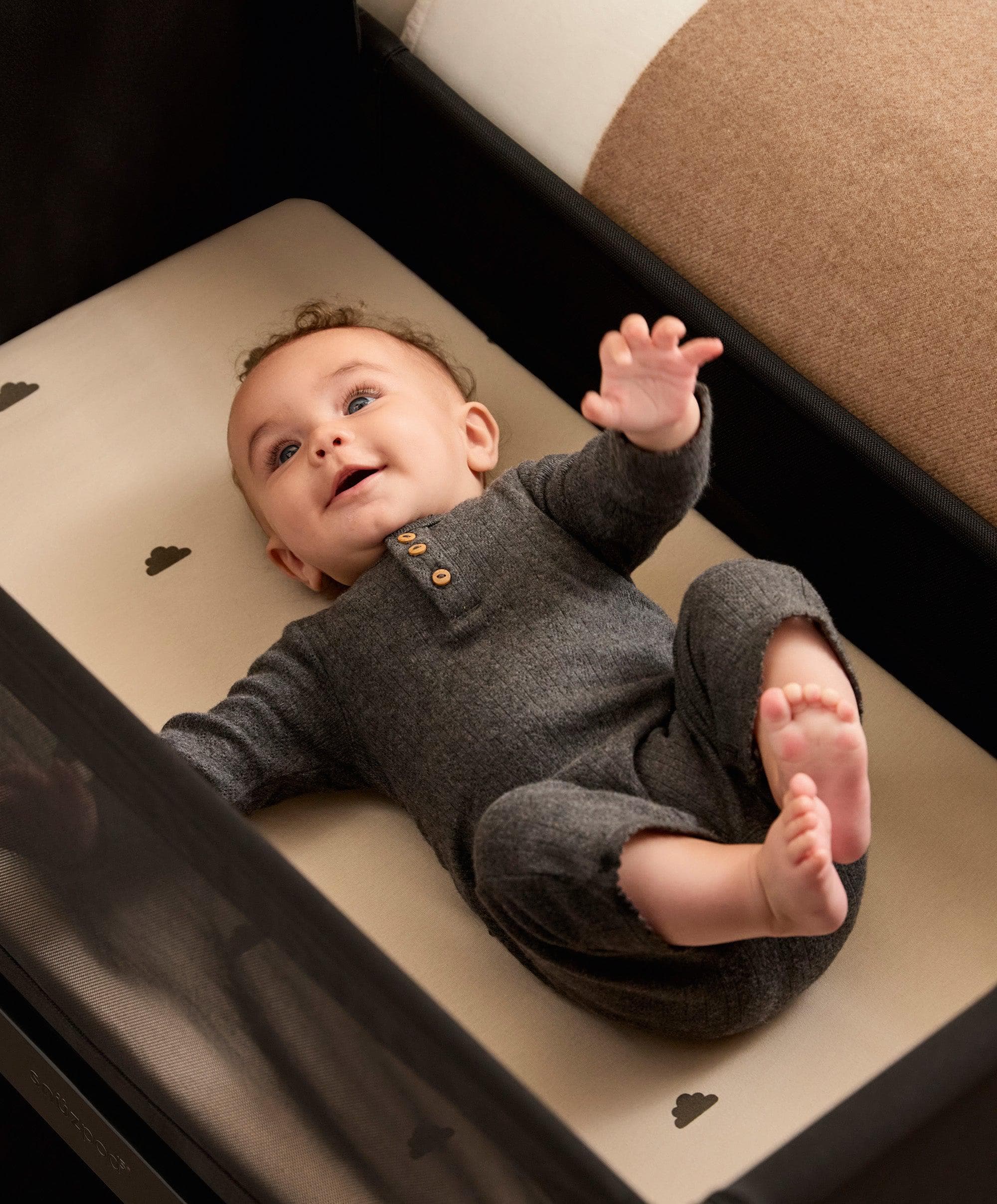 SnuzPod 5 Bedside Crib - Graphite - Image 3